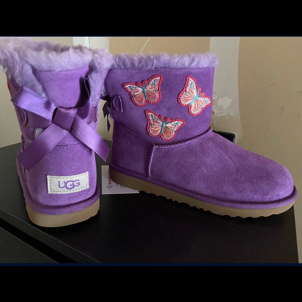 Ugg Kids Size 5